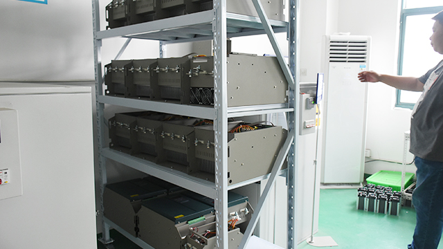 電壓調節(jié)器3