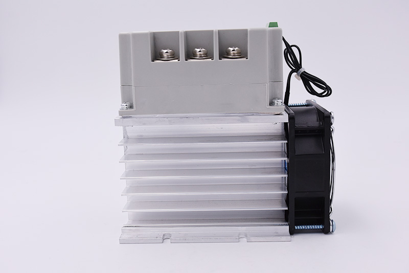 小型電力調(diào)整器