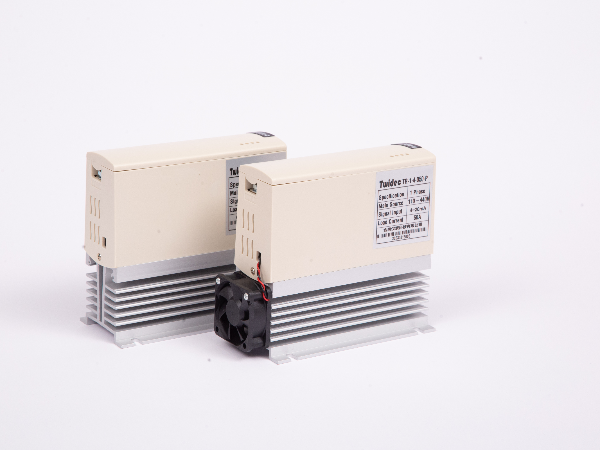 單相TR標(biāo)準(zhǔn)調(diào)功器16~100A