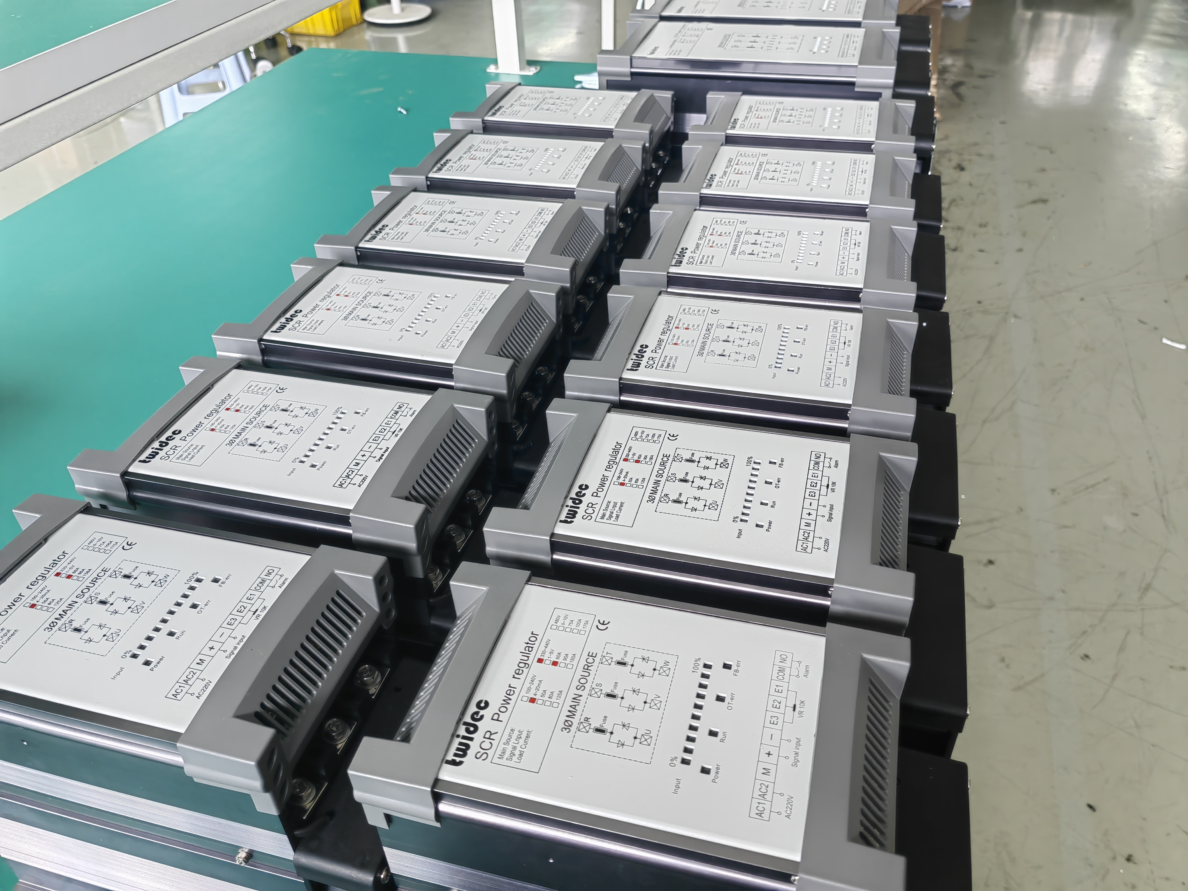 三相TR標(biāo)準(zhǔn)調(diào)功器30~200A