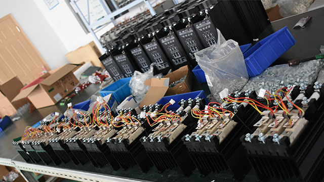 合泉電力調(diào)整器