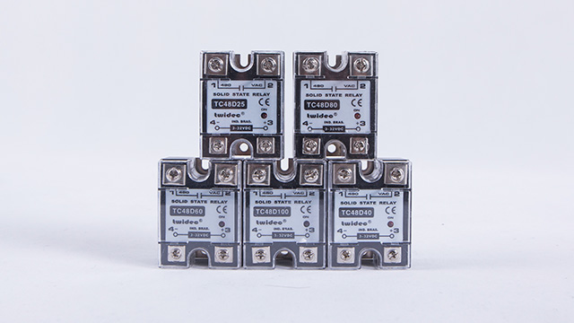 固態(tài)繼電器與傳統(tǒng)繼電器區(qū)別在哪里?